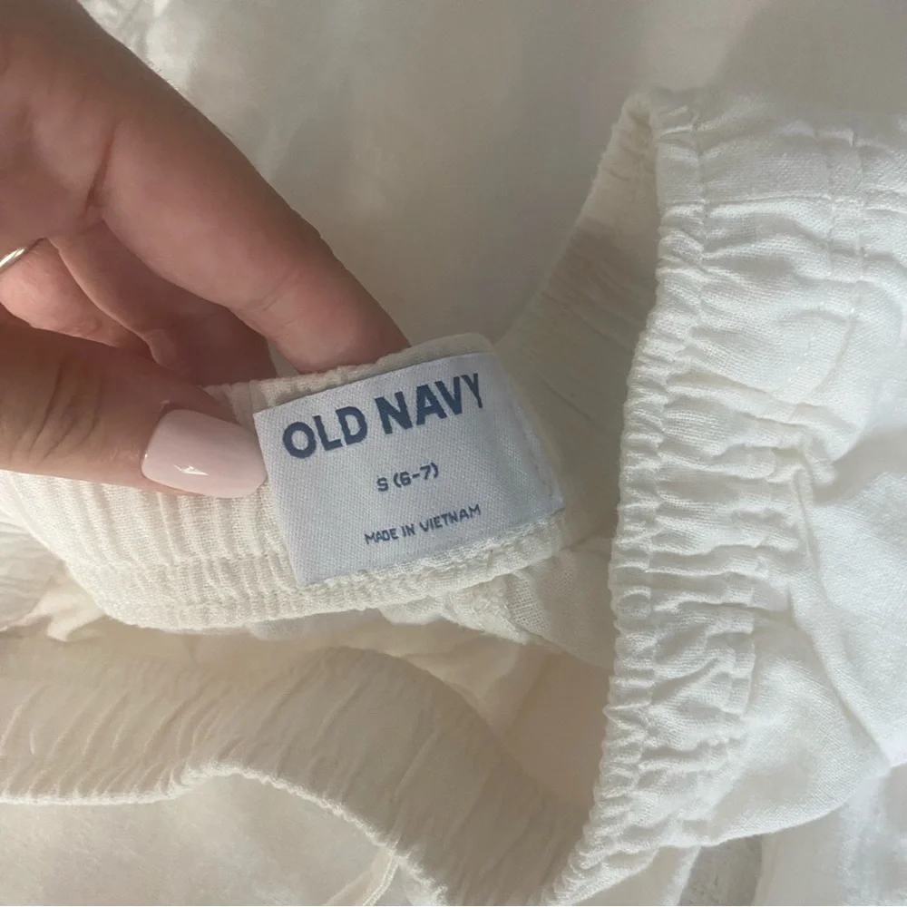 Old Navy girl’s Cream Elastic Waist Pants size 6-7